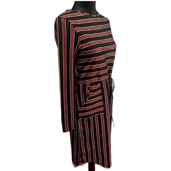 Lake Flower Striped pullover dress with pockets size small - Picture 9 of 9